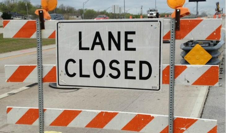 Lane Closure Barricade Sign